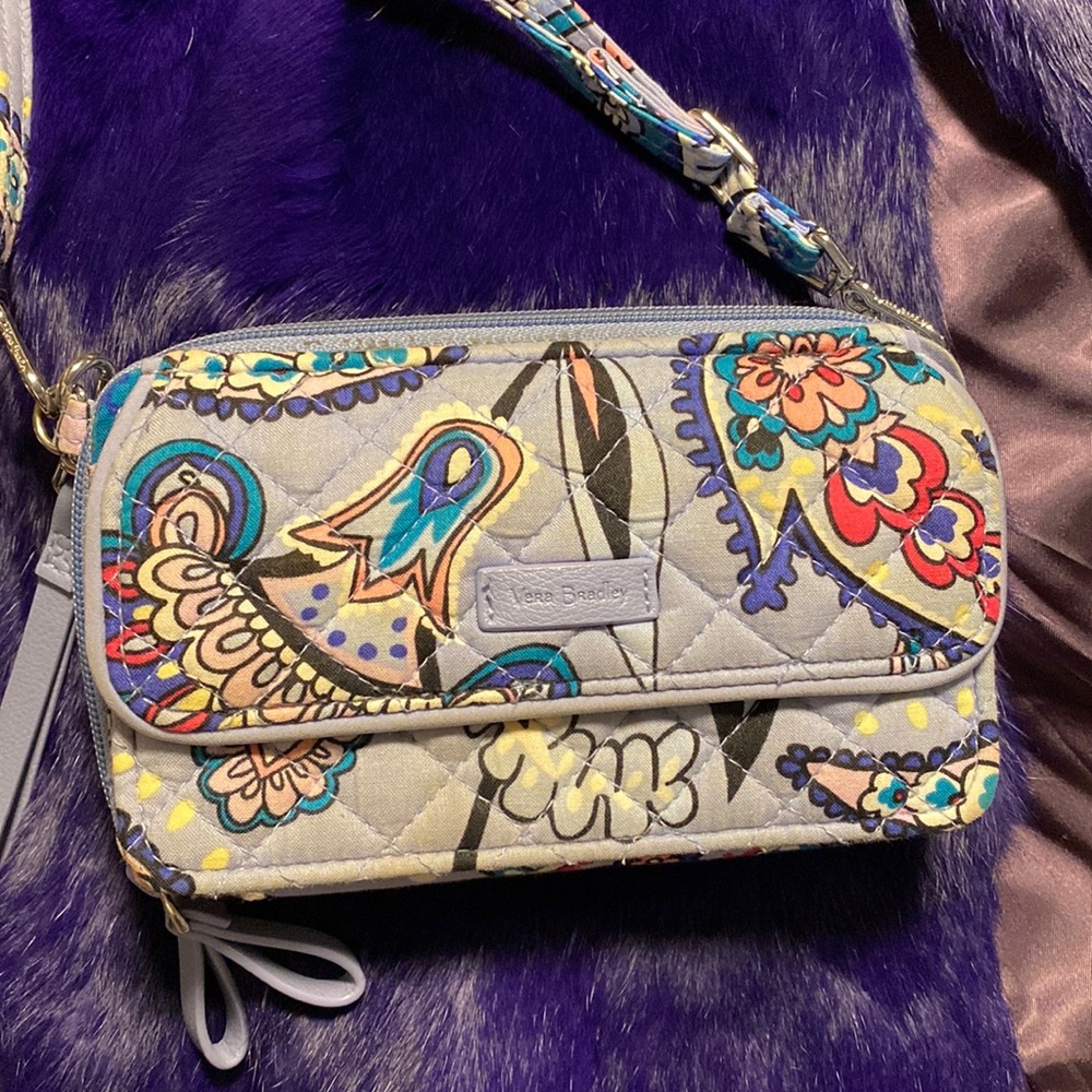 ✨VERA BRADLEY CROSSOVER WALLET✨